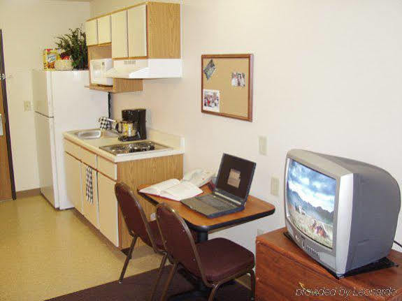 Woodspring Suites Charlotte 가스토이나 객실 사진